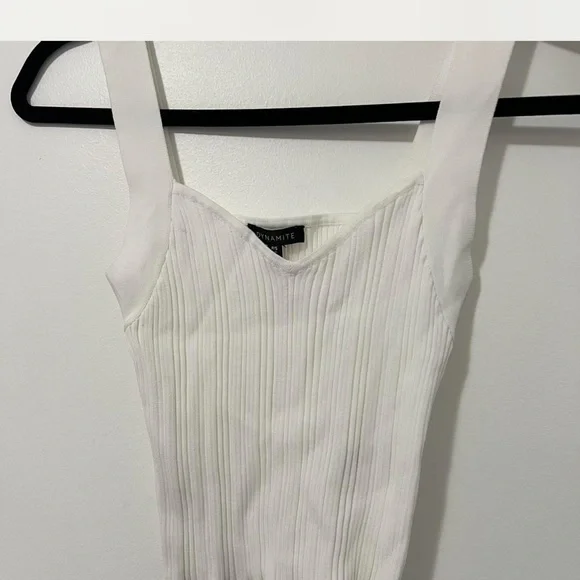 Dynamite White Ribbed V-Neck Tank Top - Picture 1 of 3